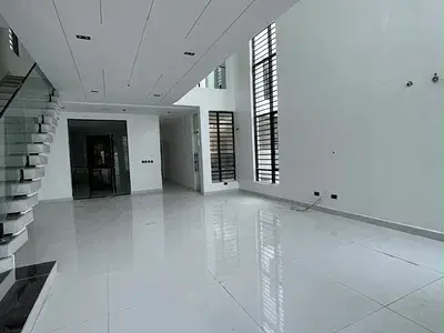 Detached duplex for sale  5 Bedroom Detached Duplex Chevron, Lekki, Lagos