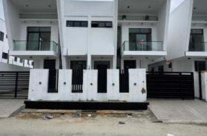 Newly Built Very Spacious Luxury 4-bedroom Semi-detached Duplex
