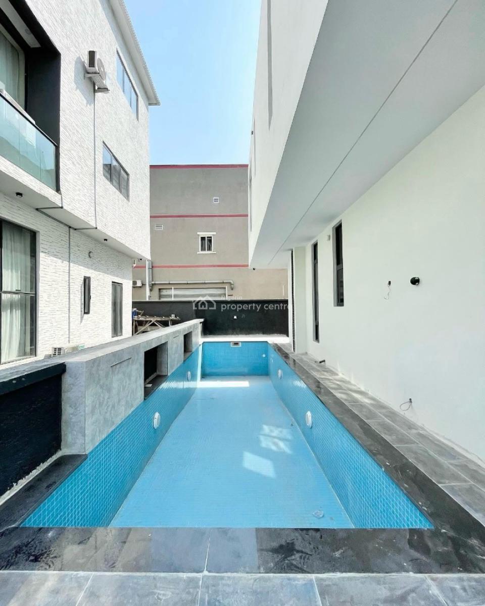 5 bedroom detached duplex for sale