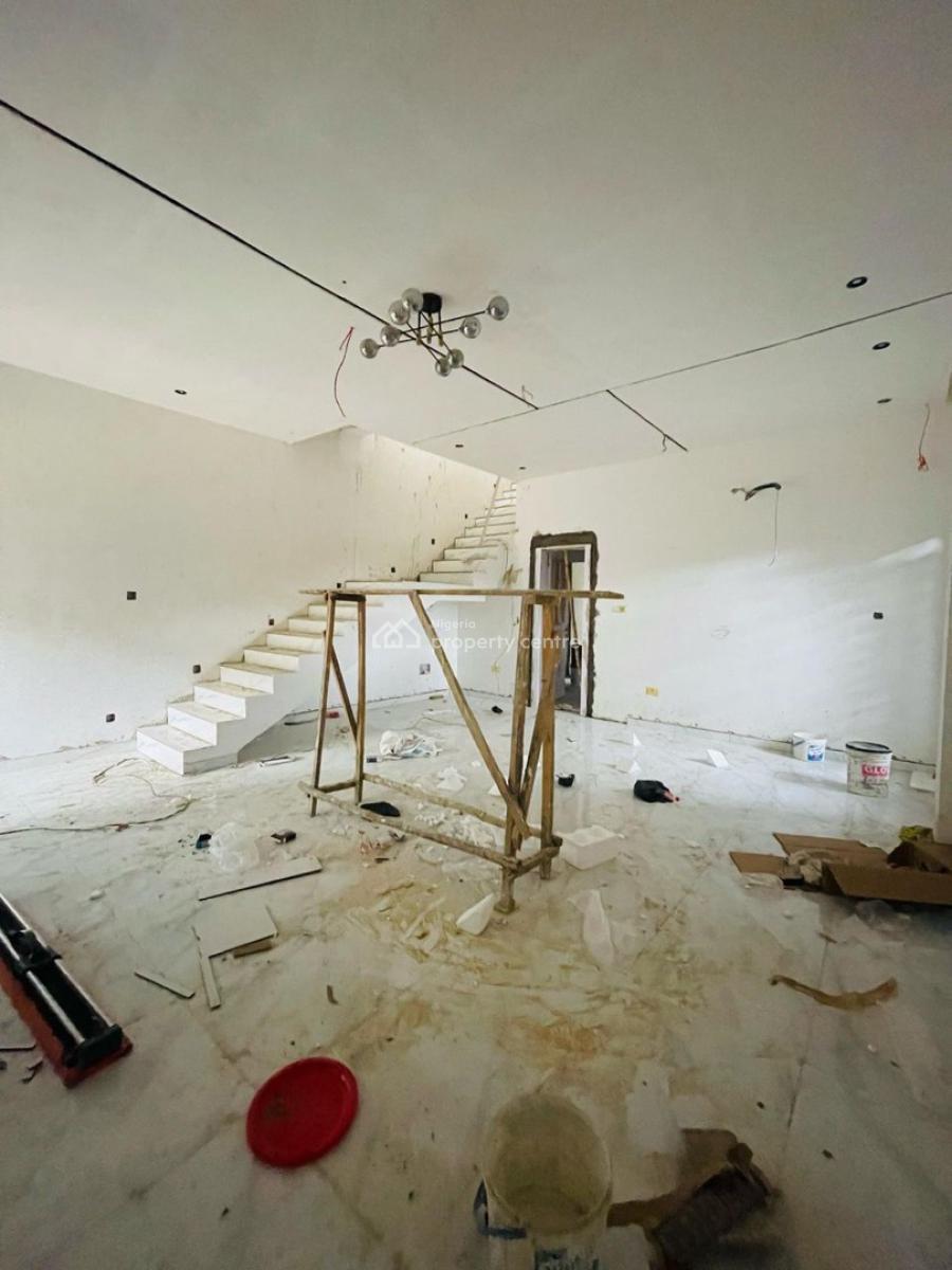 5 bedroom semi-detached duplex for sale