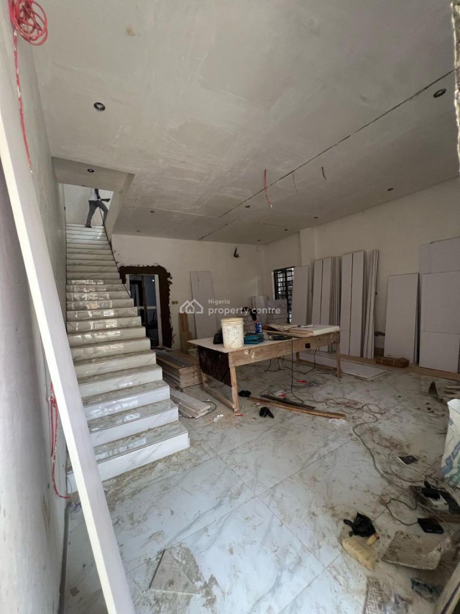 5 bedroom semi-detached duplex for sale