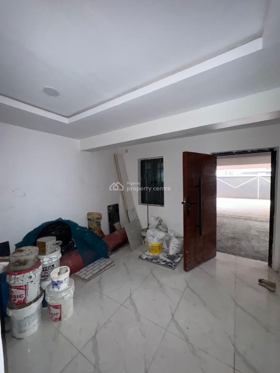 1 bedroom mini flat (room and parlour) for rent