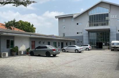 43 room functional and very busy hotel facing the Lekki-Epe Expressway at Olokonla for sale, It's on 8 plots of land  with a large event centre with apple parking space. Asking #5.5B.