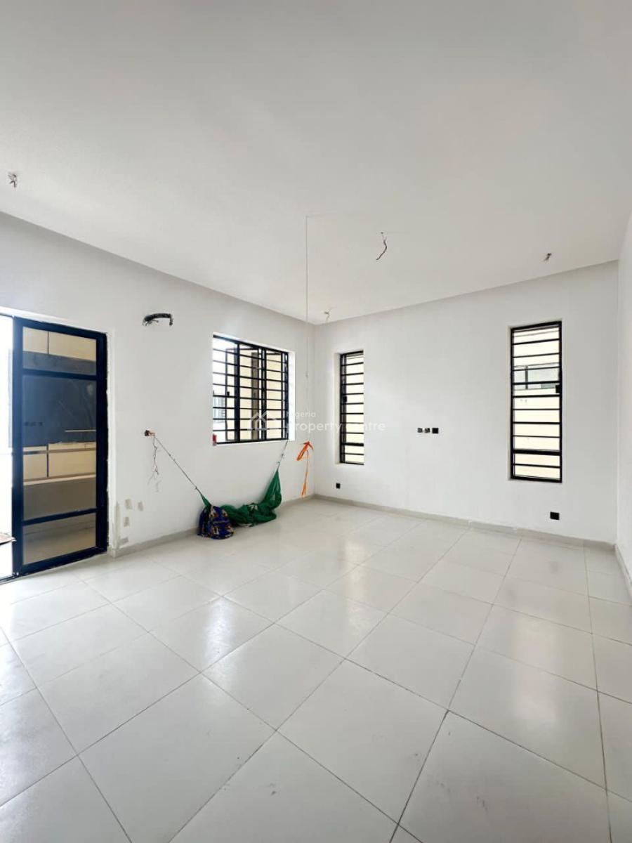 Brand New 4 Bedrooms Duplex