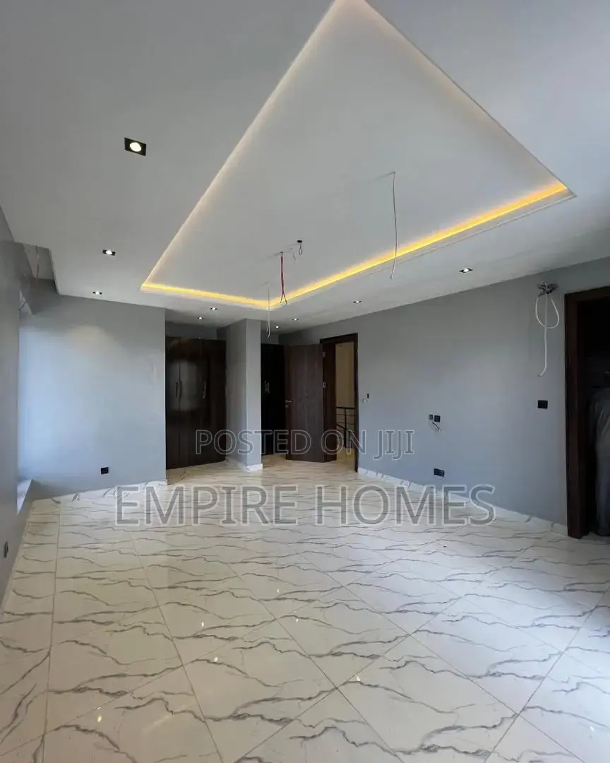 2bdrm Apartment in Phase 1, Lekki for sale