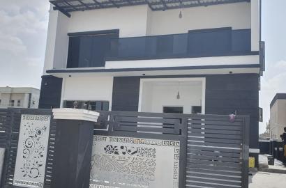 For sale   Luxury 5 bedroom duplex. Pay and move in..