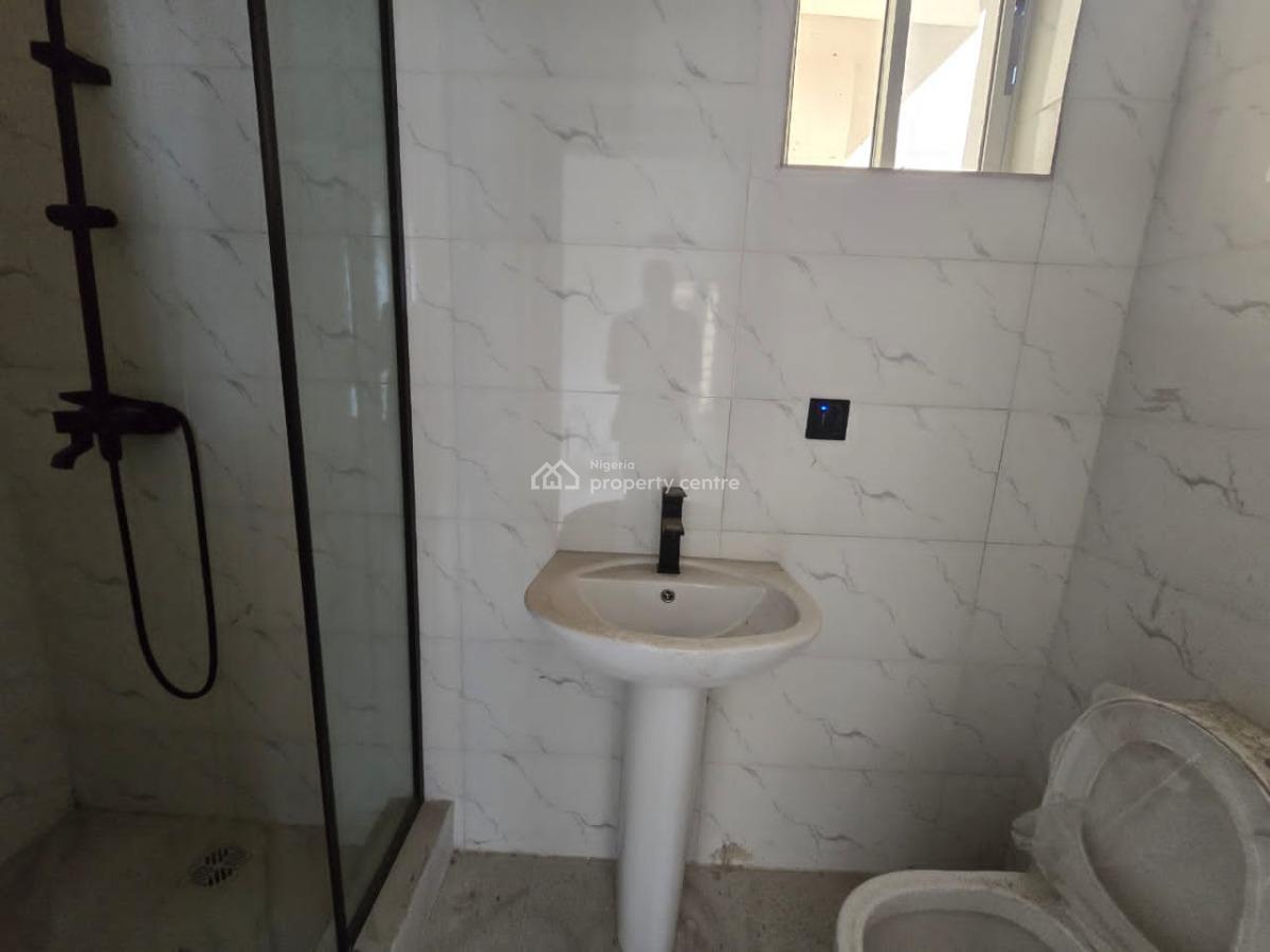 Newly Built Service One-bedroom Flat Apartment