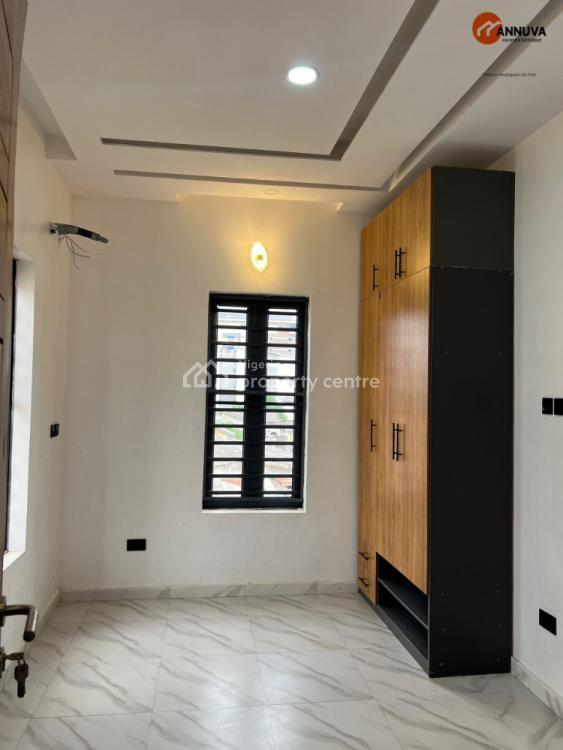 4 bedroom semi-detached duplex for sale