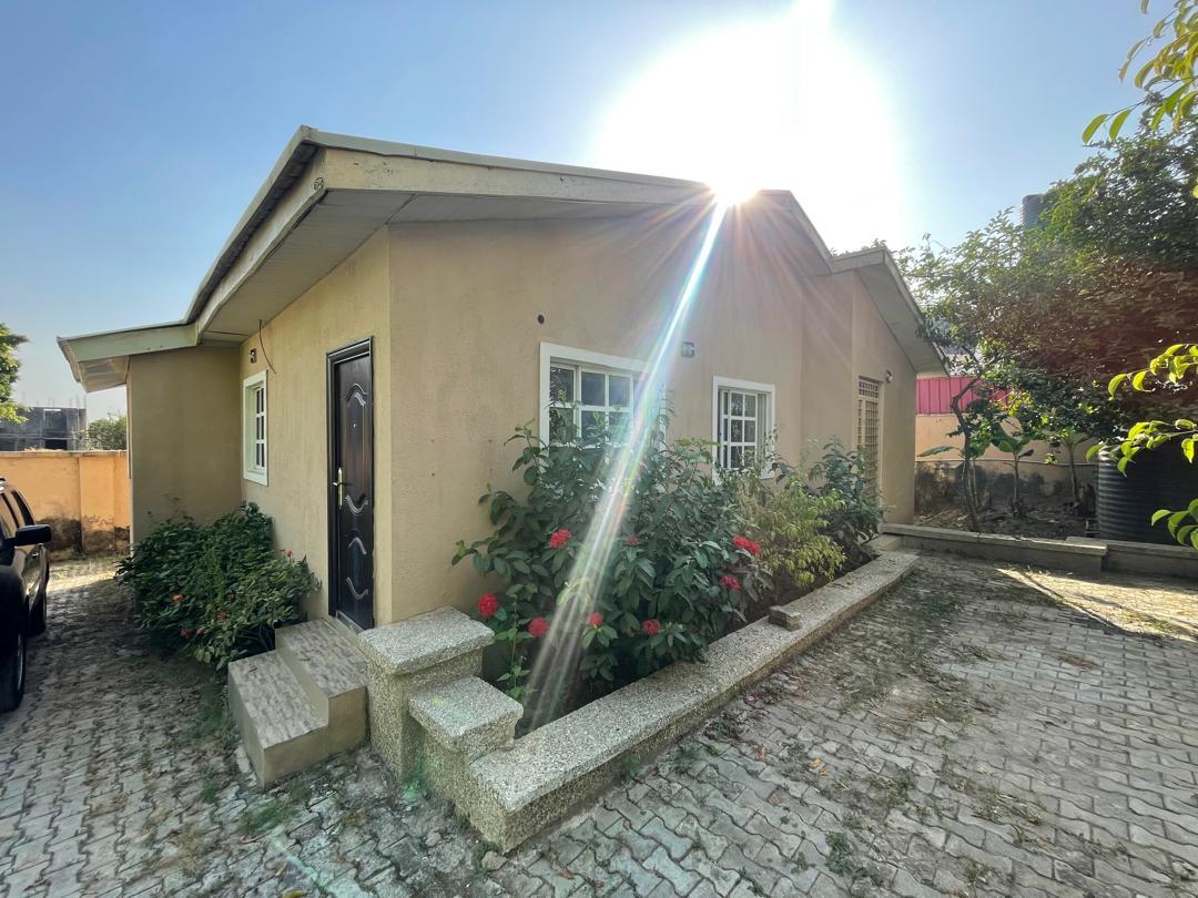 TO LET  2bedroom bq bungalow for rent in maitama. Rent- 10m