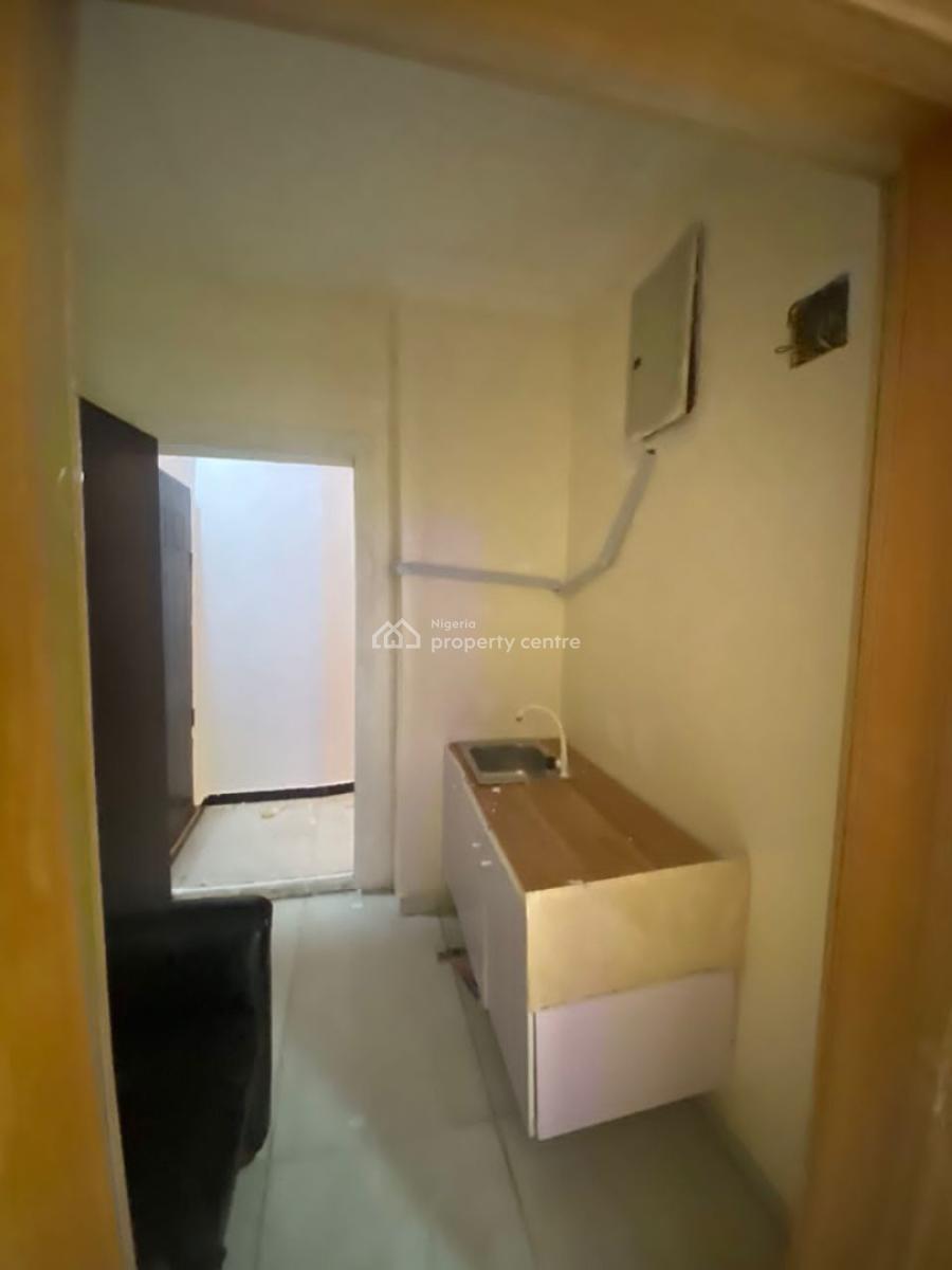 Self contain (single rooms) for rent