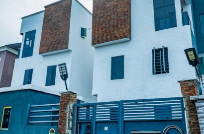 FOR SALE!! Beautiful 4-Bedroom Fully Detached Townhouse in Unity Estate, Ajah, Lekki  Price: N130 million (Negotiable)