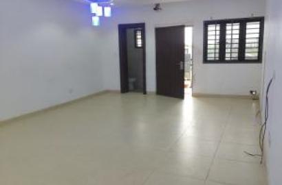 Spacious Lovely 3-bedroom Flat On The Ground Floor