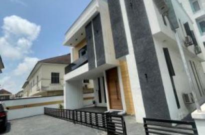 4 bedroom semi-detached duplex for rent