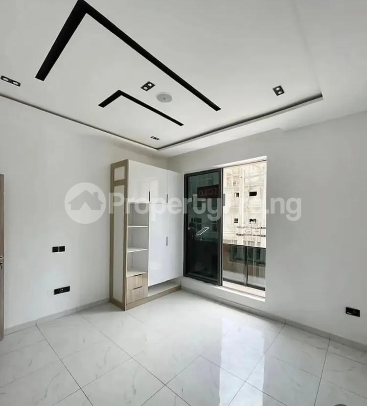 2 & 3 Bedroom Apartment