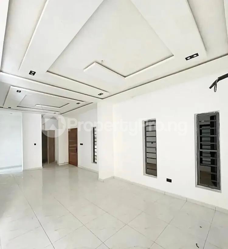 2 & 3 Bedroom Apartment