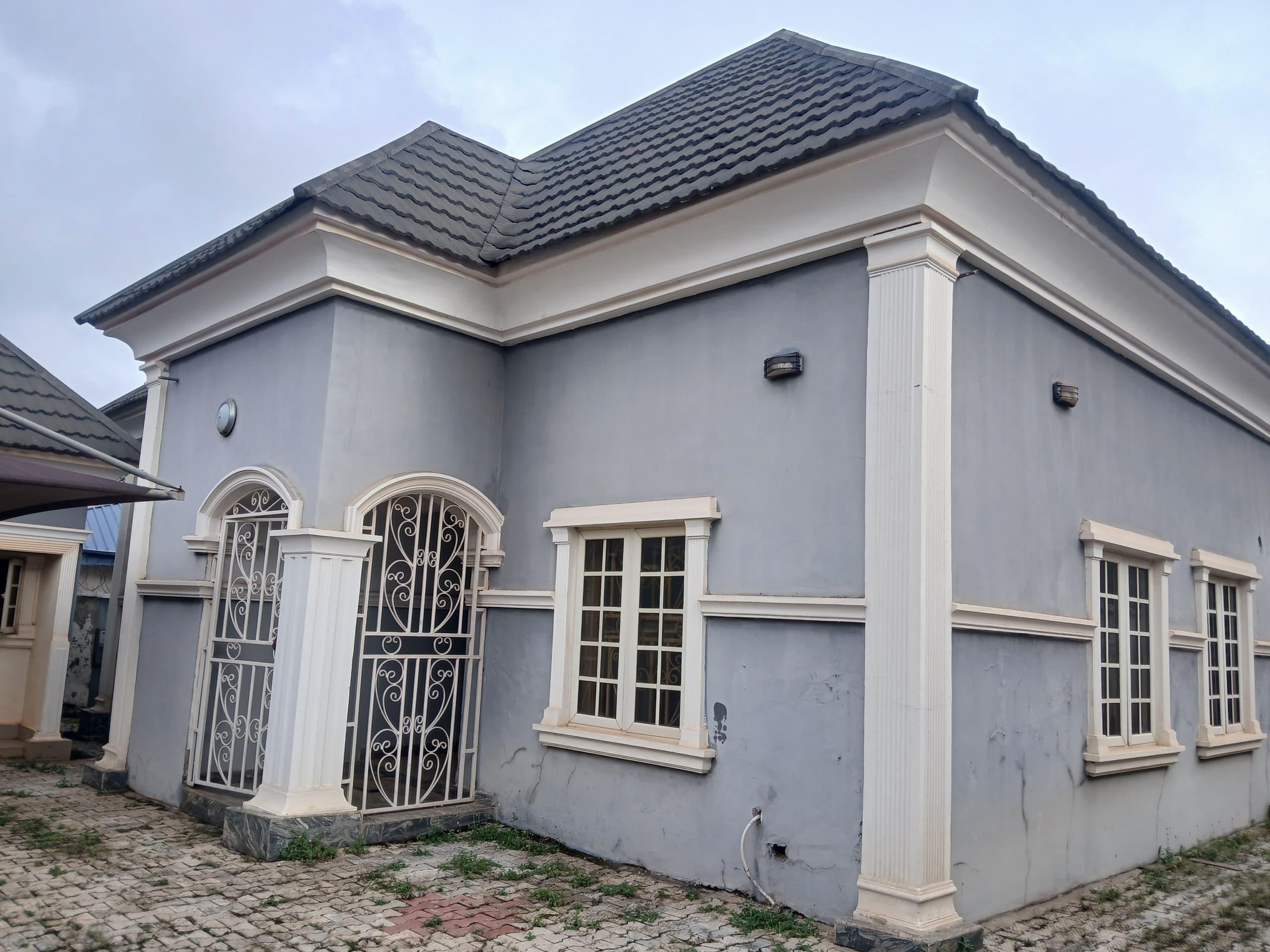 3bedroom bungalow in efab estate Lokogoma 3.5m,Agency and legal 20percent