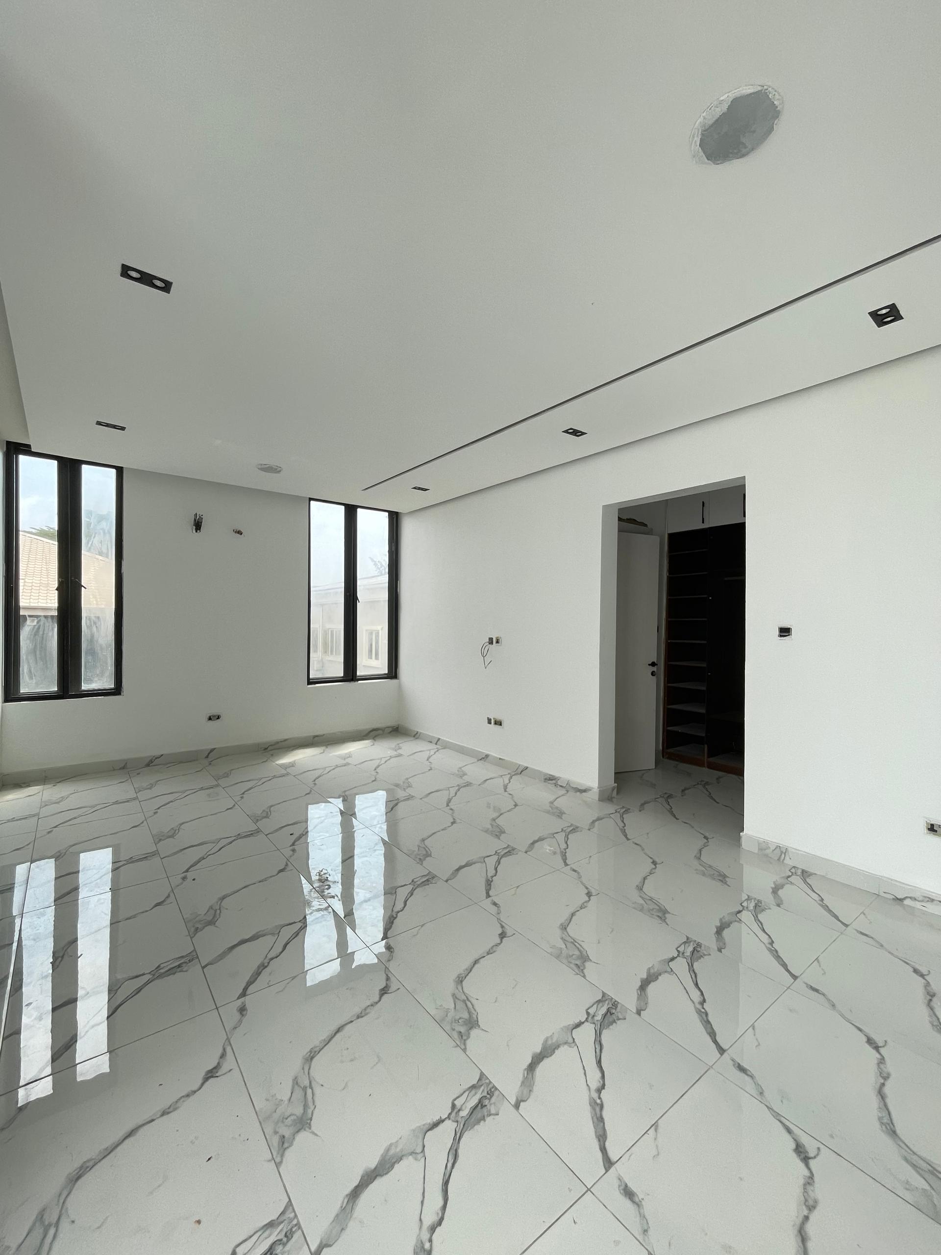 DIRECT SALE   5 bedroom fully detached duplex with bq, ante room, box room ,security house,swimming pool, gym , cinema, study room, indoor and outdoor speakers