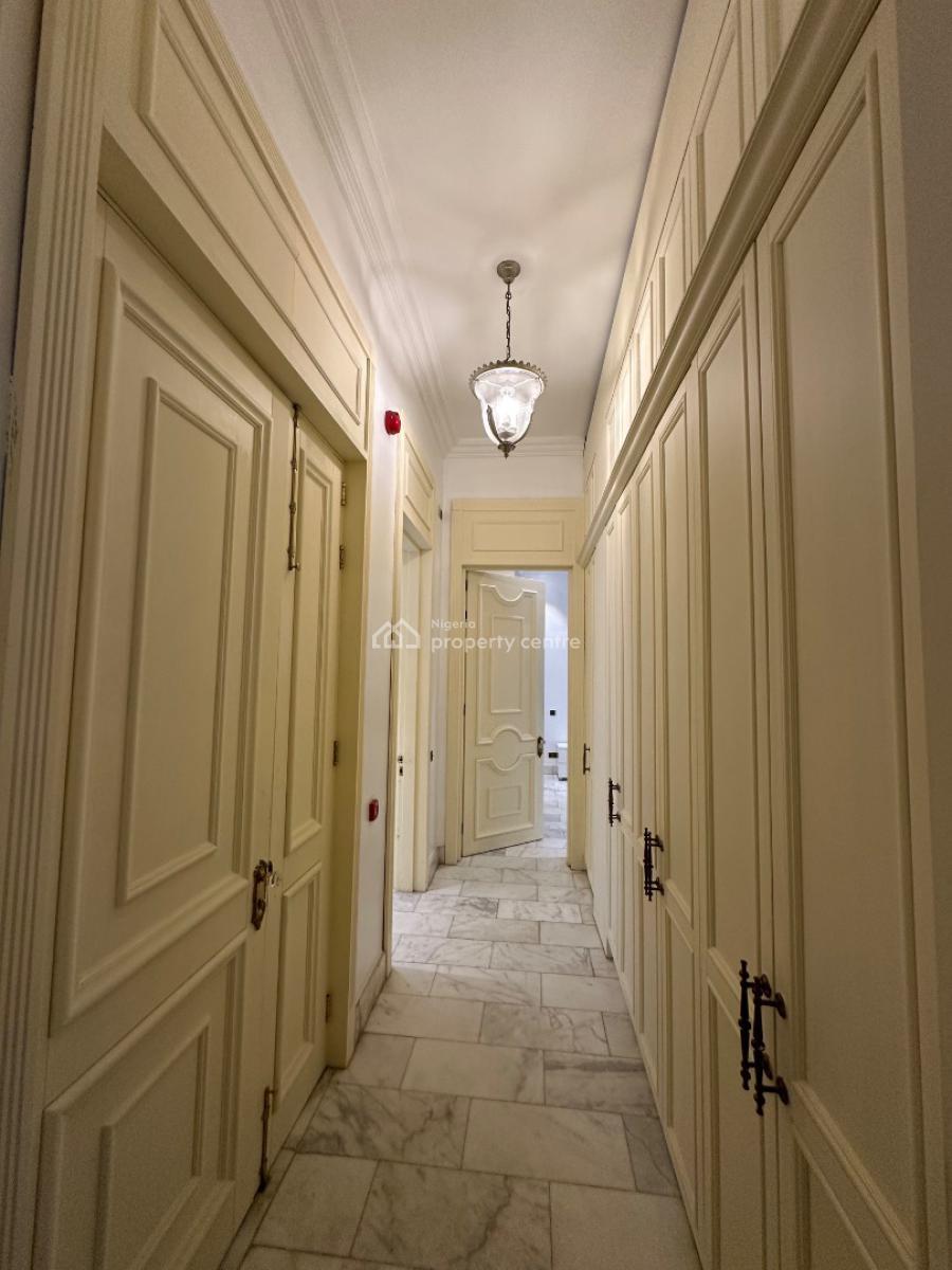 Luxury 3 Bedroom Apartment With A Bq