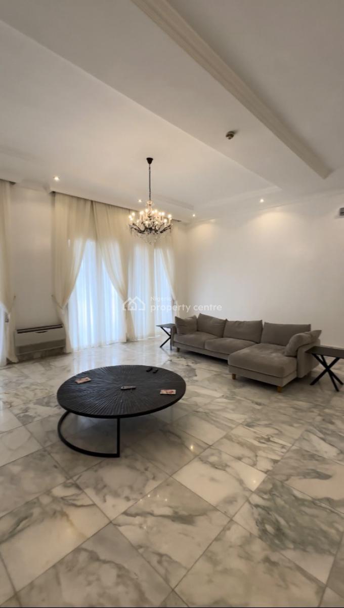 Luxury 3 Bedroom Apartment With A Bq