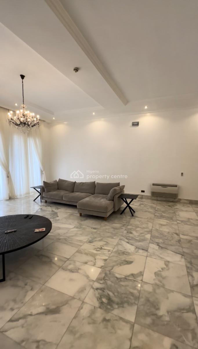 Luxury 3 Bedroom Apartment With A Bq