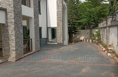 5bdrm Duplex in Maitama for sale
