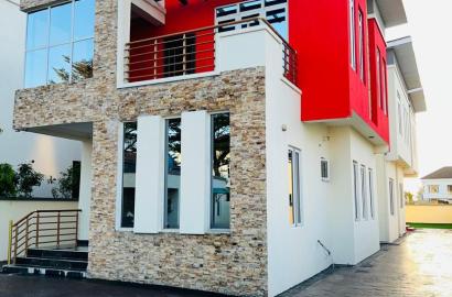 Distress Sale: Newly Built 5Bedroom Fully Detached Duplex With Swimming Pool And A Room BQ Sitting On 528.036sqms Land Size