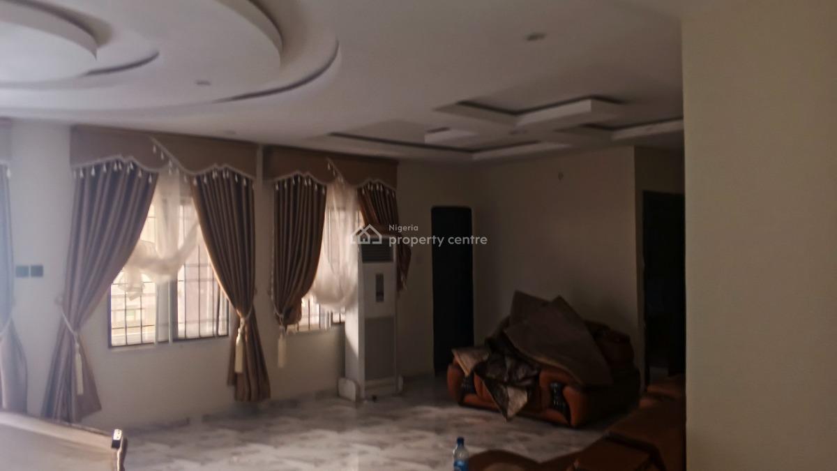14 bedroom flat / apartment for sale