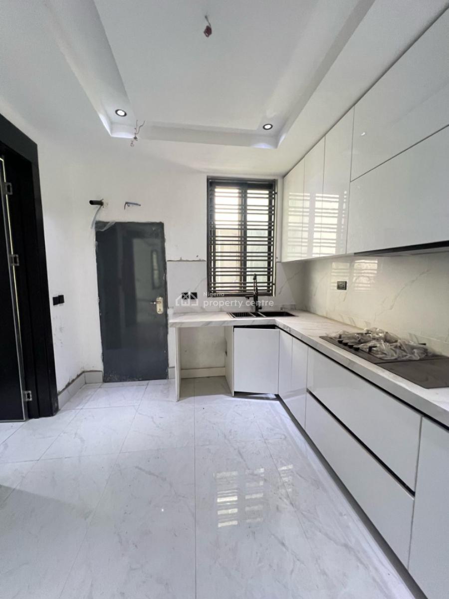 4 bedroom terraced duplex for sale