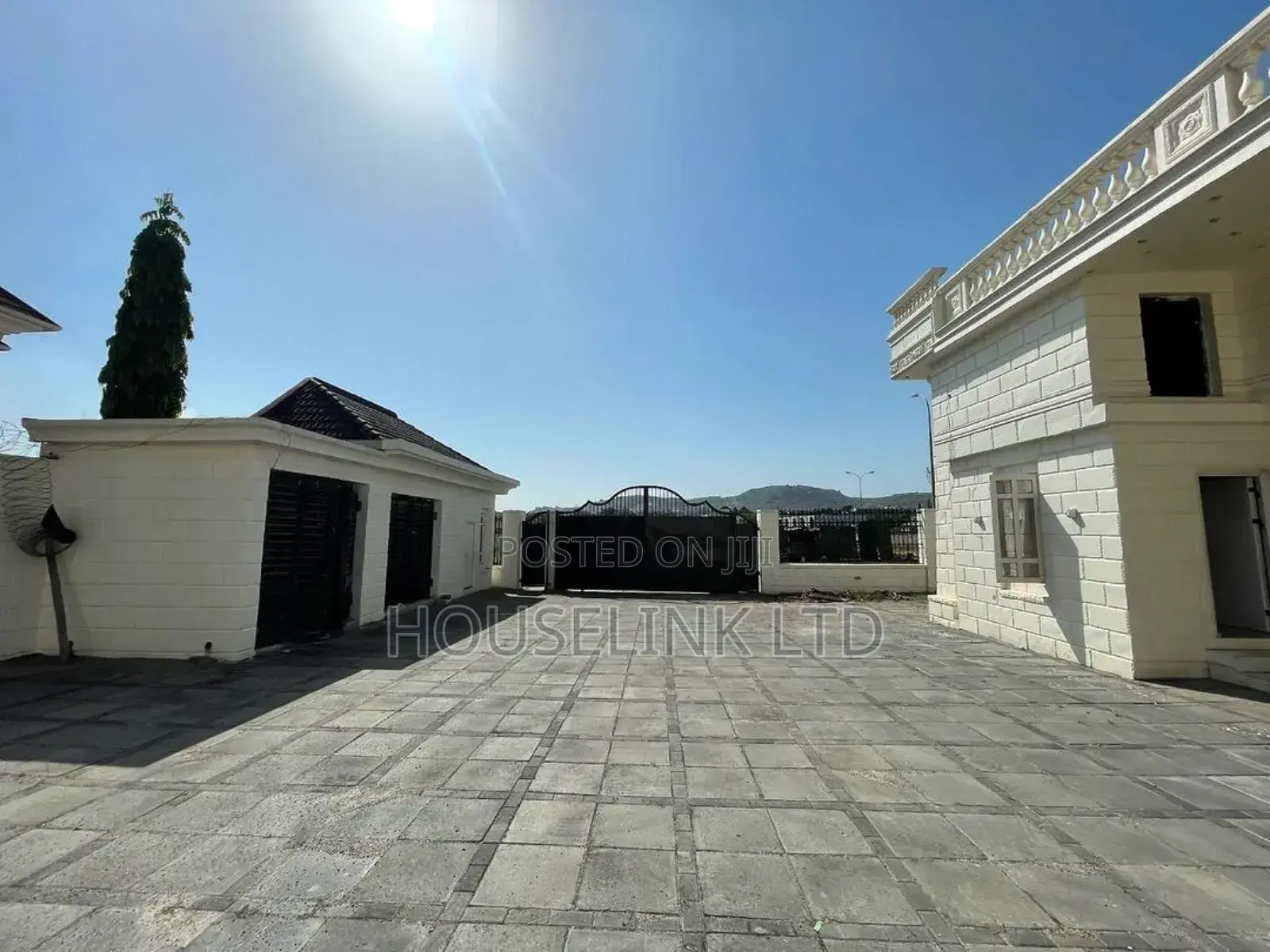 7bdrm Mansion In Katampe Extension For Sale