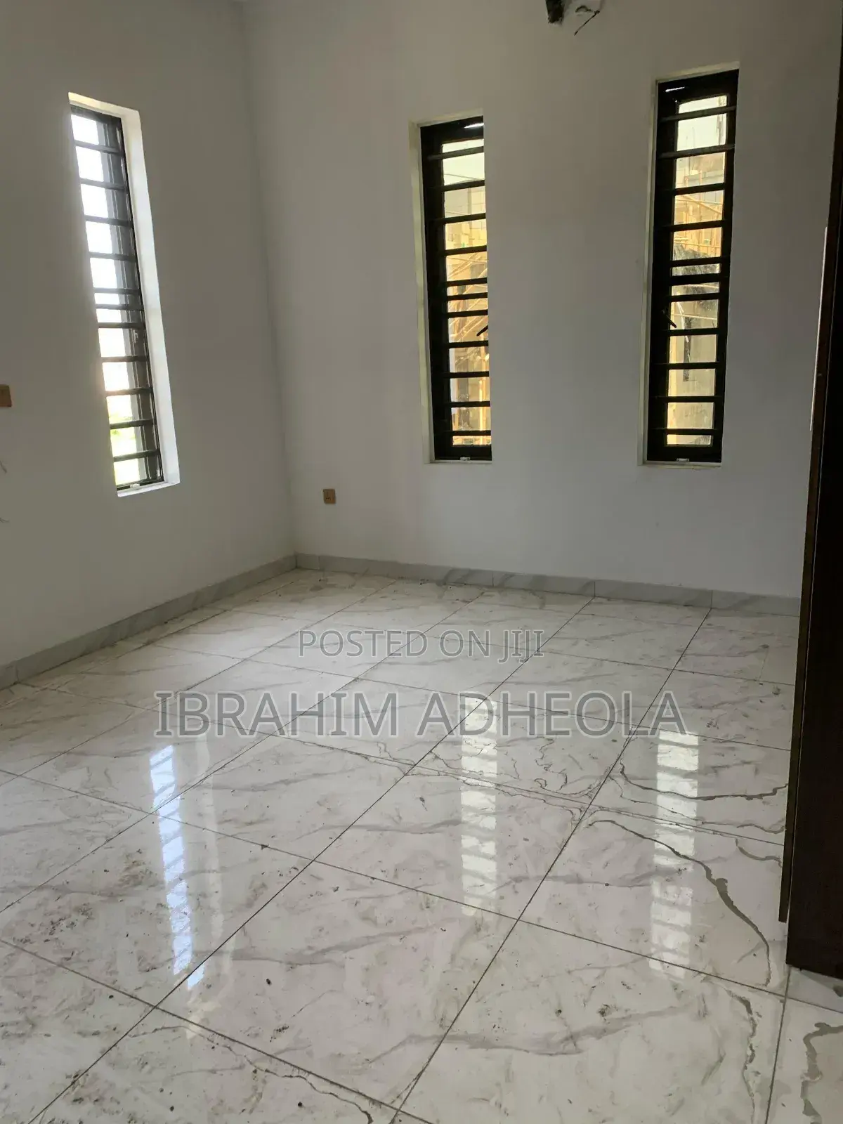4bdrm Duplex in Skymall Sangotedo for sale