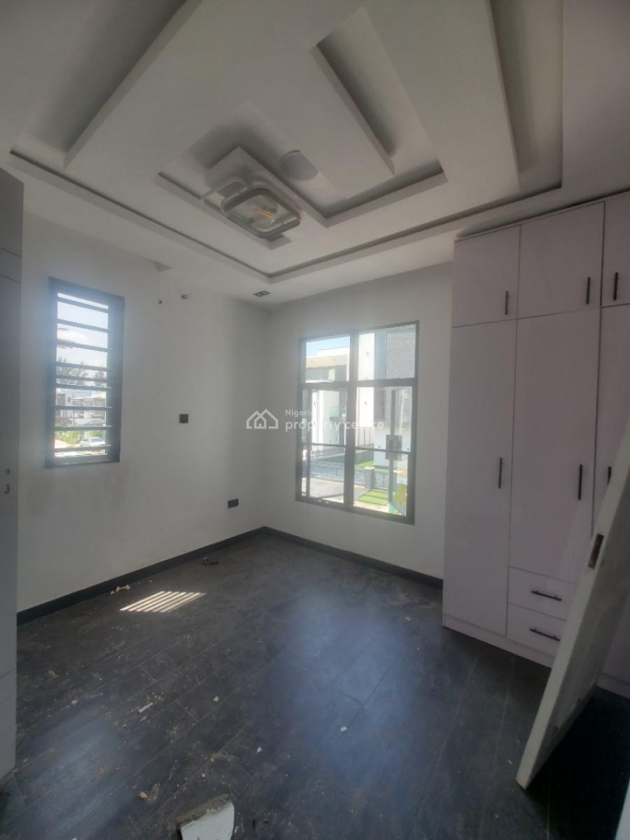 5 bedroom detached duplex for sale