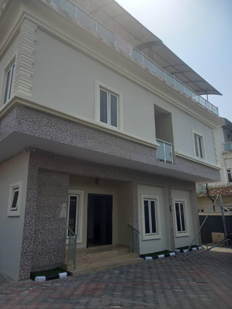 FOR SALE  6 Bedroom Detached Duplex Ground floor First floor 2nd floor