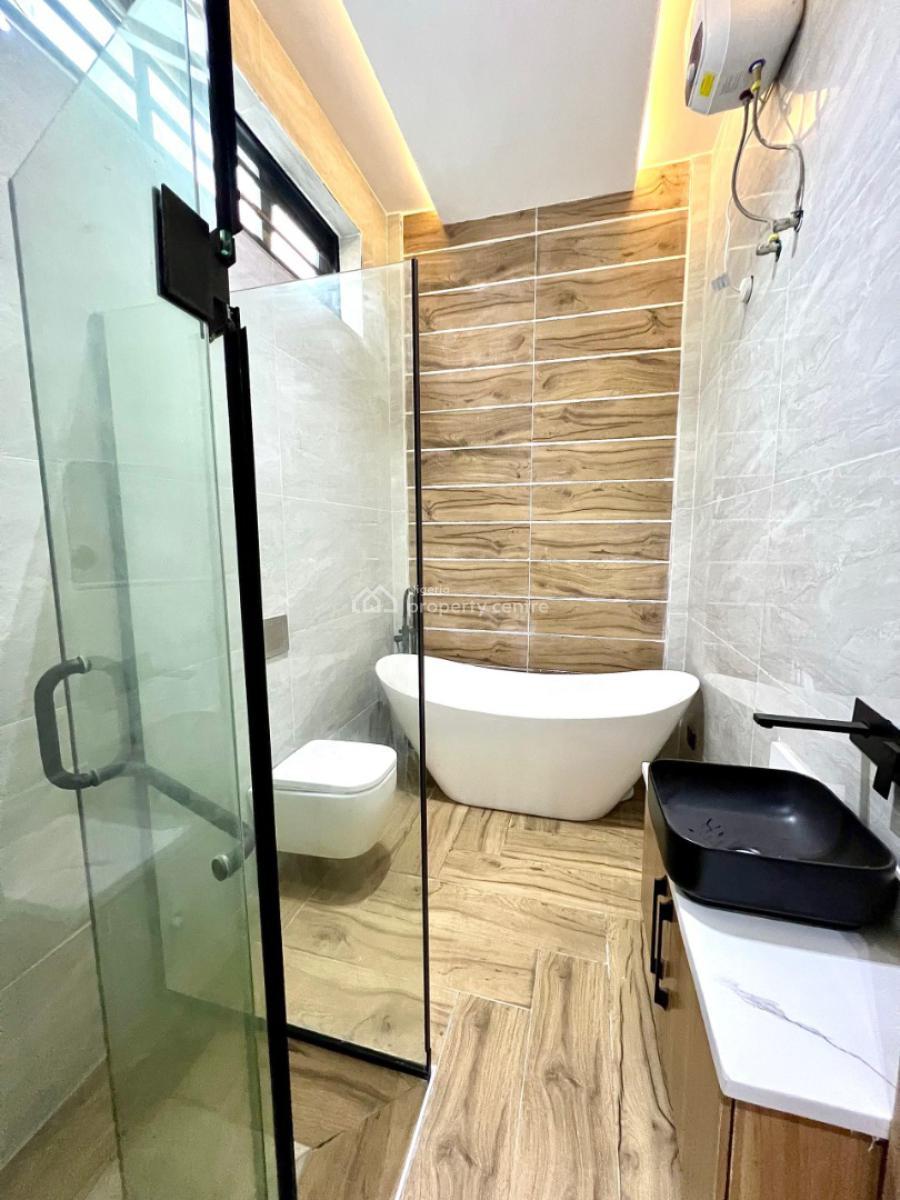 4 bedroom detached duplex for sale