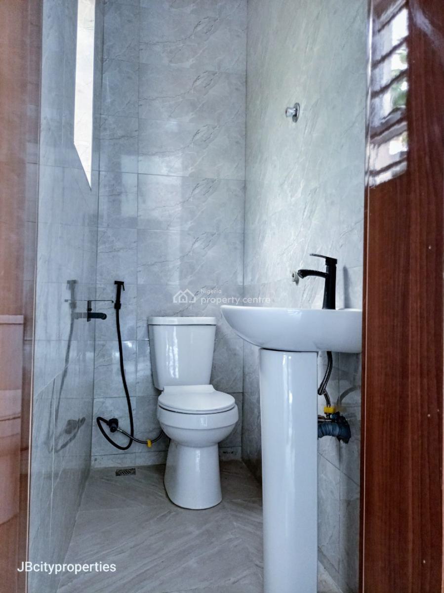 1 bedroom mini flat (room and parlour) for rent