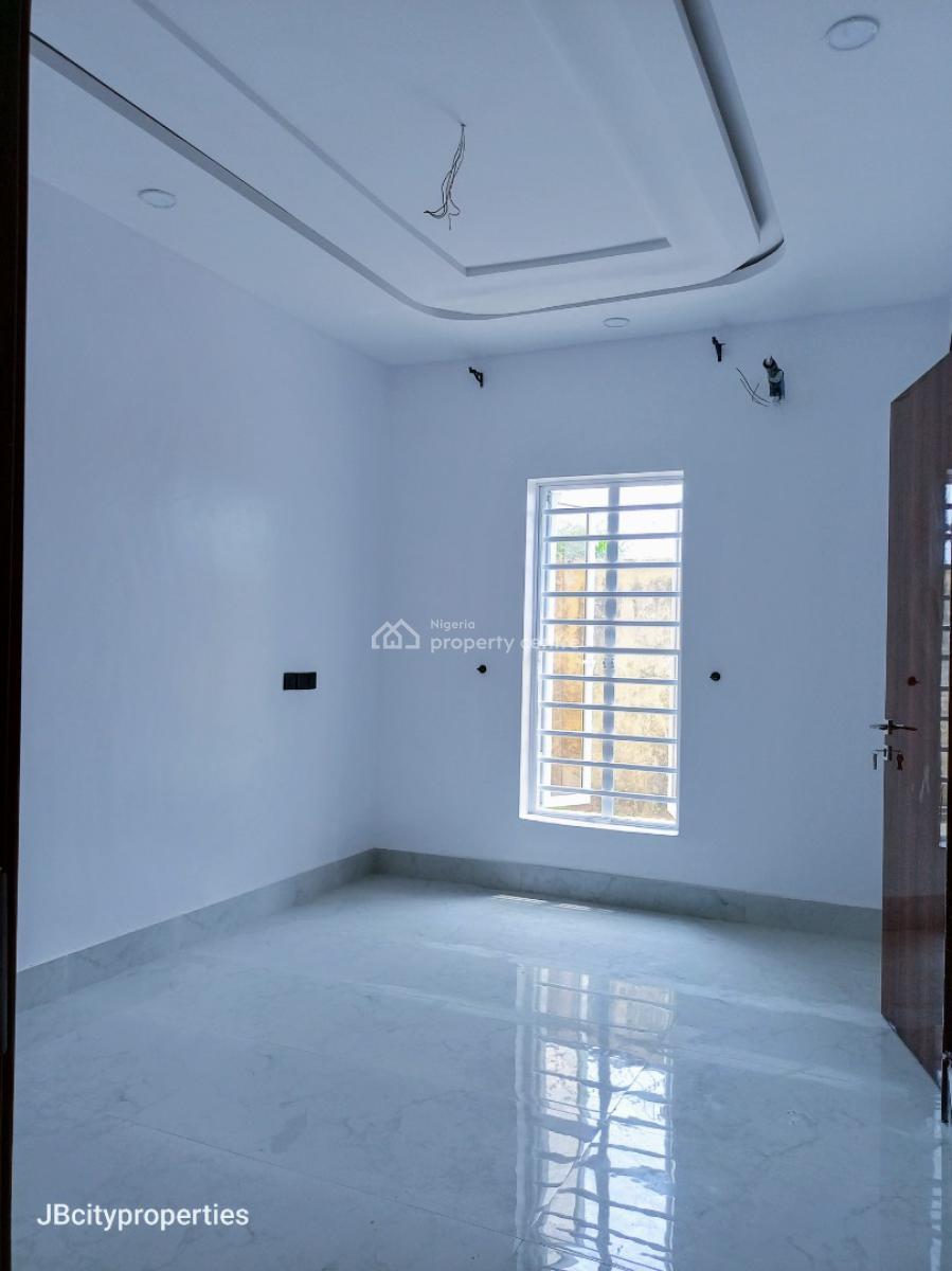 1 bedroom mini flat (room and parlour) for rent
