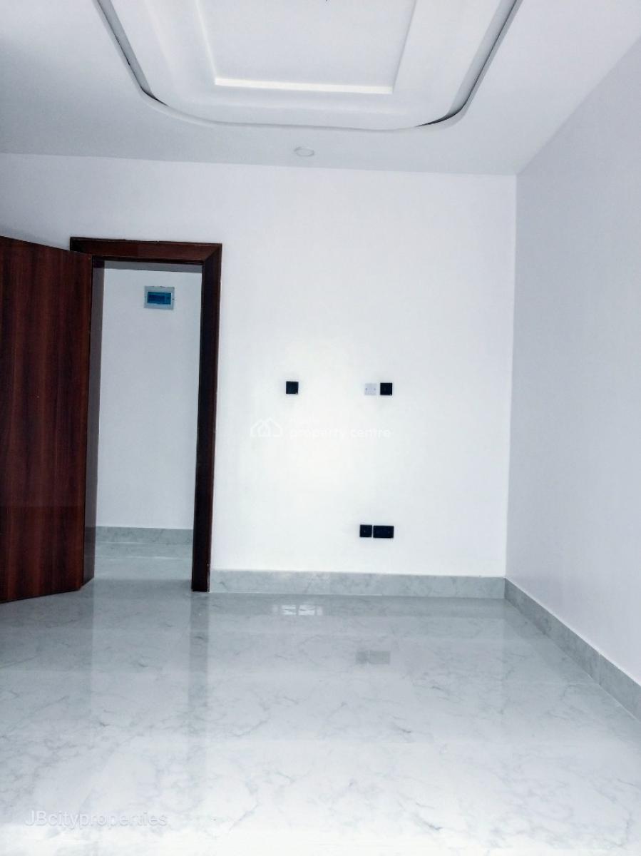 1 bedroom mini flat (room and parlour) for rent