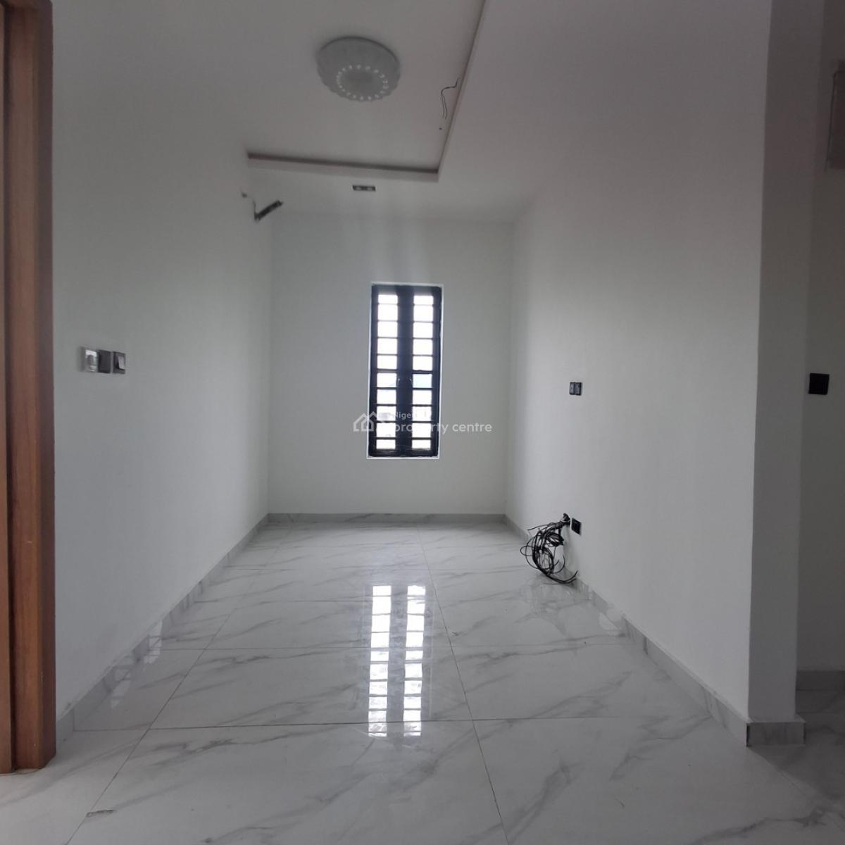 4 bedroom semi-detached duplex for sale