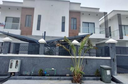 4 bedroom semi-detached duplex for sale
