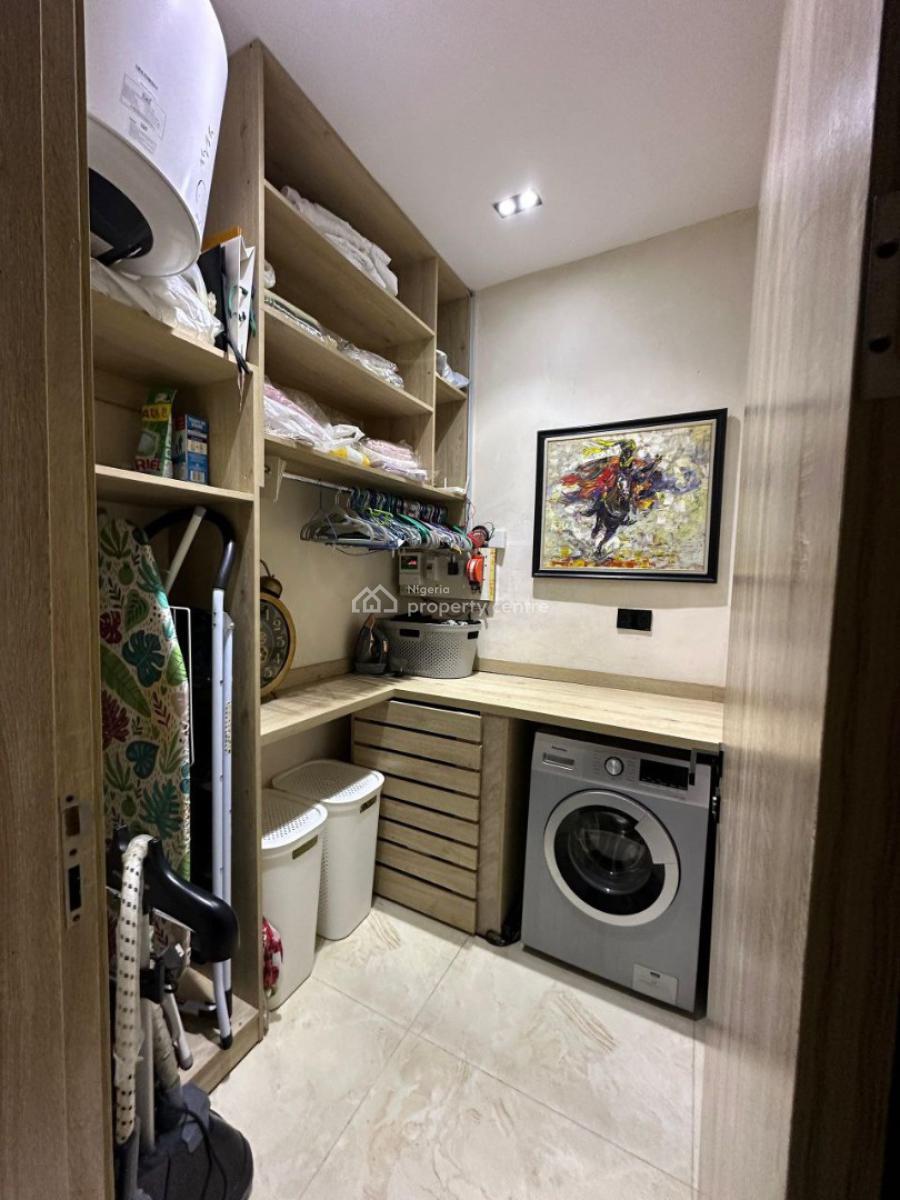 3 Bedroom Apartment With A Room Bq