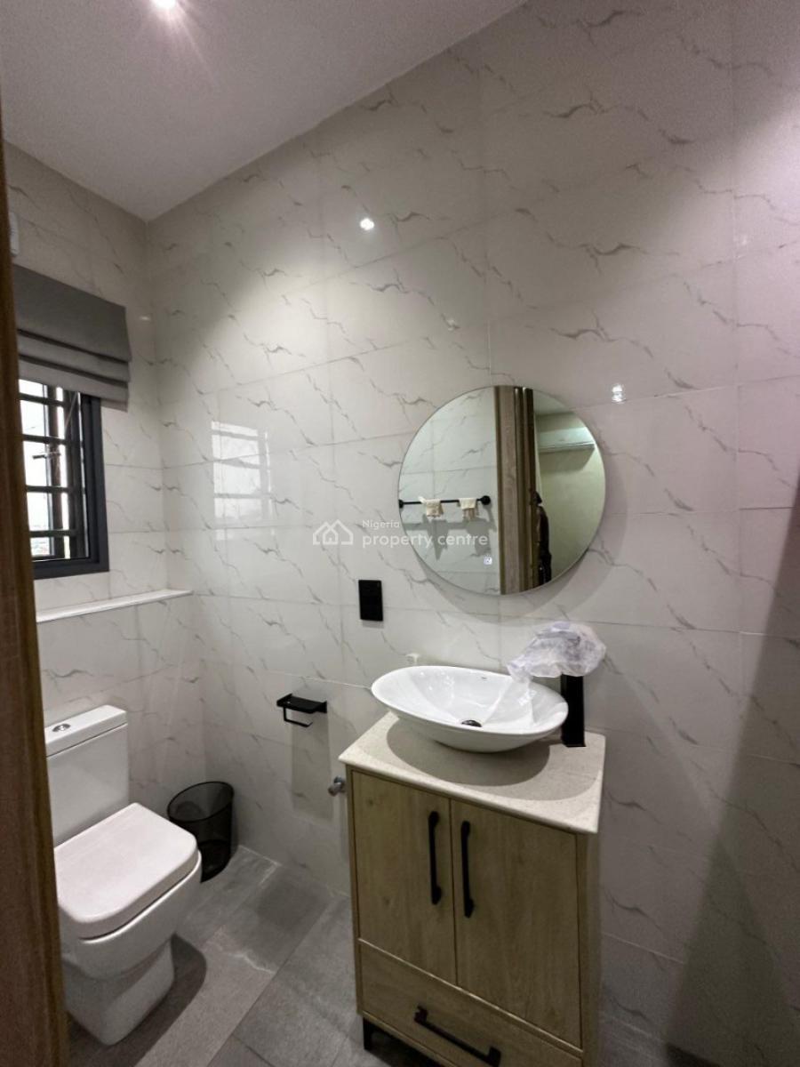 3 Bedroom Apartment With A Room Bq