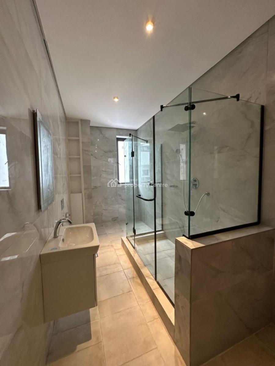 3 Bedroom Apartment With A Room Bq
