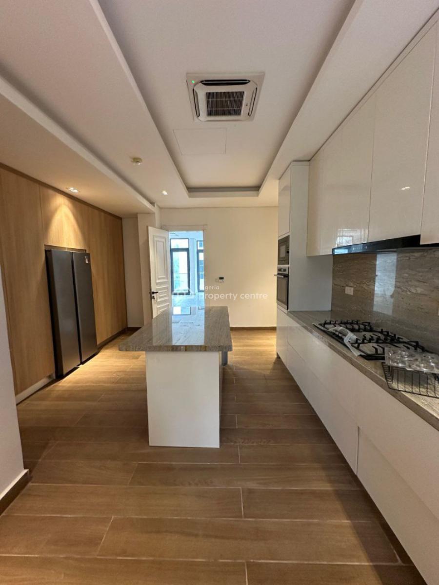 3 Bedroom Apartment With A Room Bq
