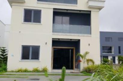 Smart 5 Bedroom Detached House With Bq