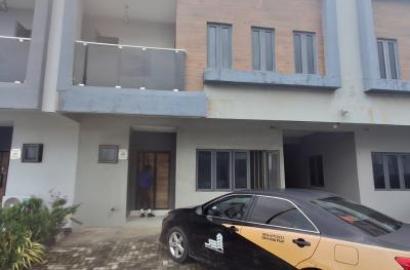 4 bedroom semi-detached duplex for sale