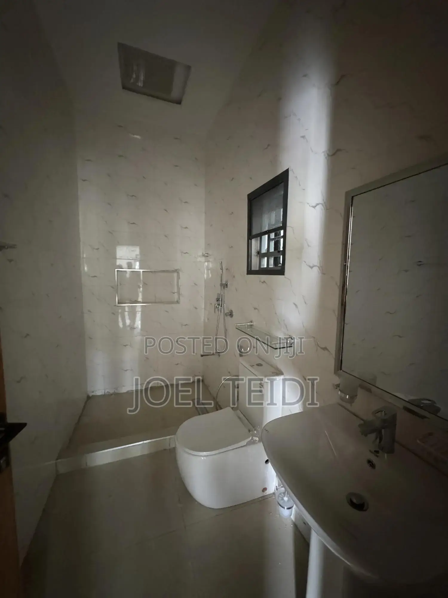 4bdrm Townhouse / Terrace in Guzape District for rent