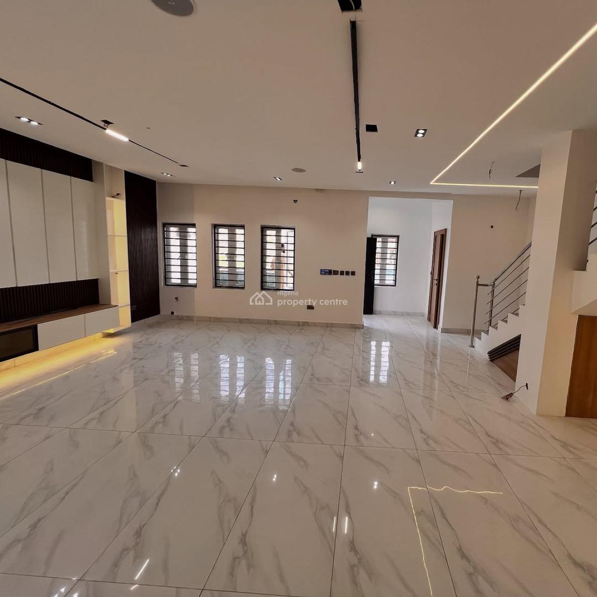 4 bedroom terraced duplex for sale