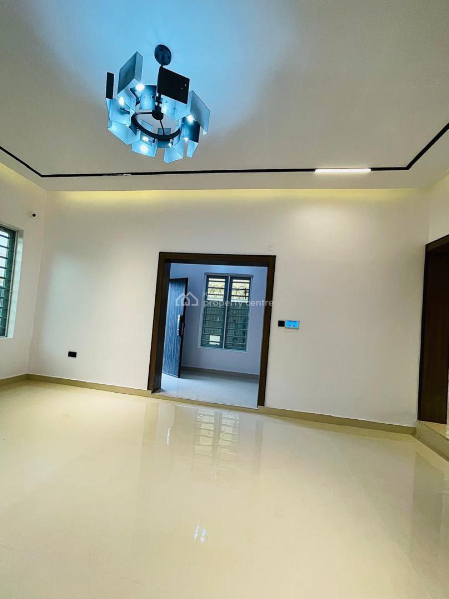Luxury 5bedrm Duplex With A Room Bq At Omole Phase 1