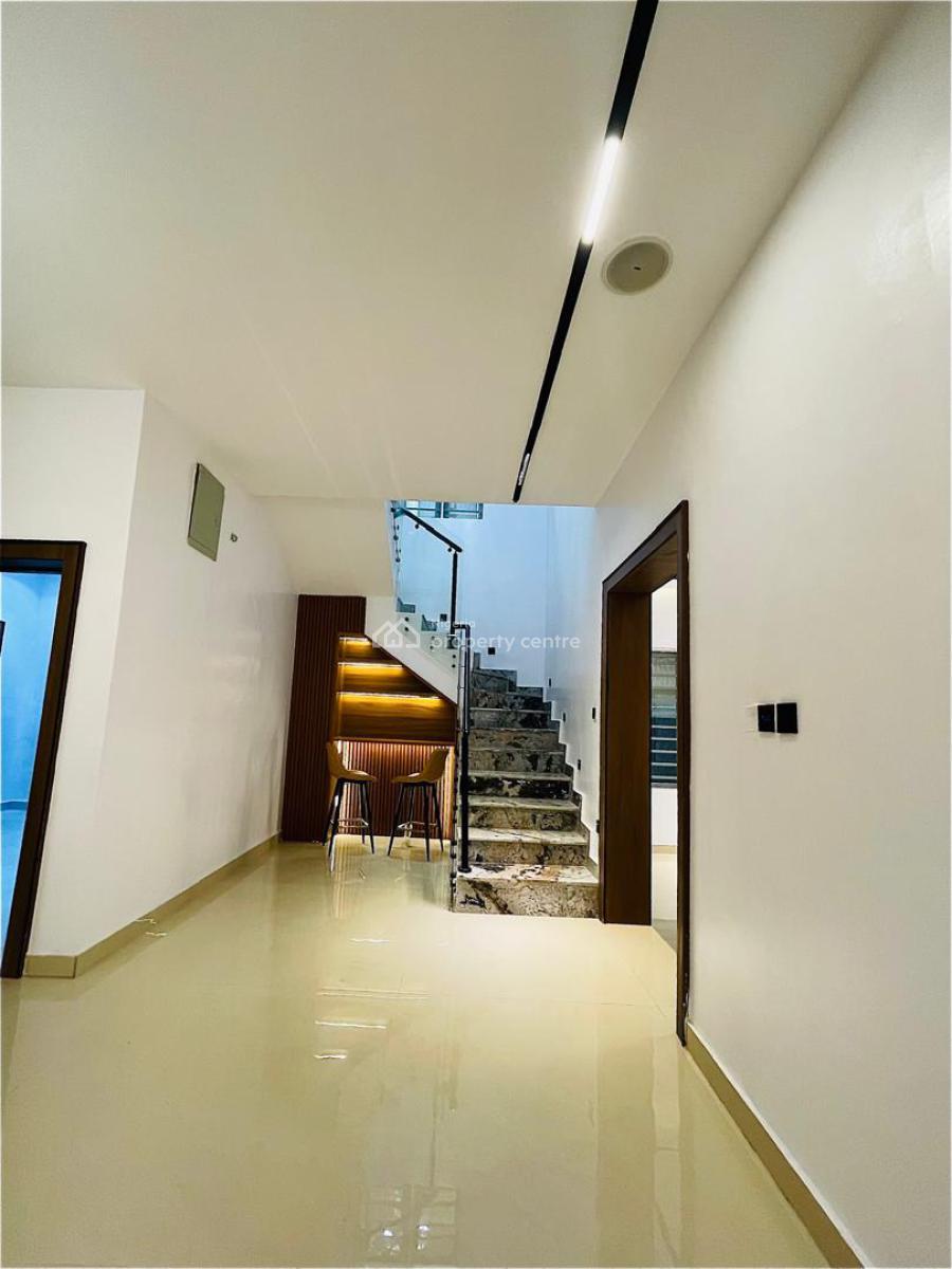 Luxury 5bedrm Duplex With A Room Bq At Omole Phase 1