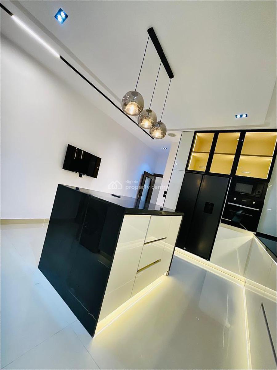 Luxury 5bedrm Duplex With A Room Bq At Omole Phase 1