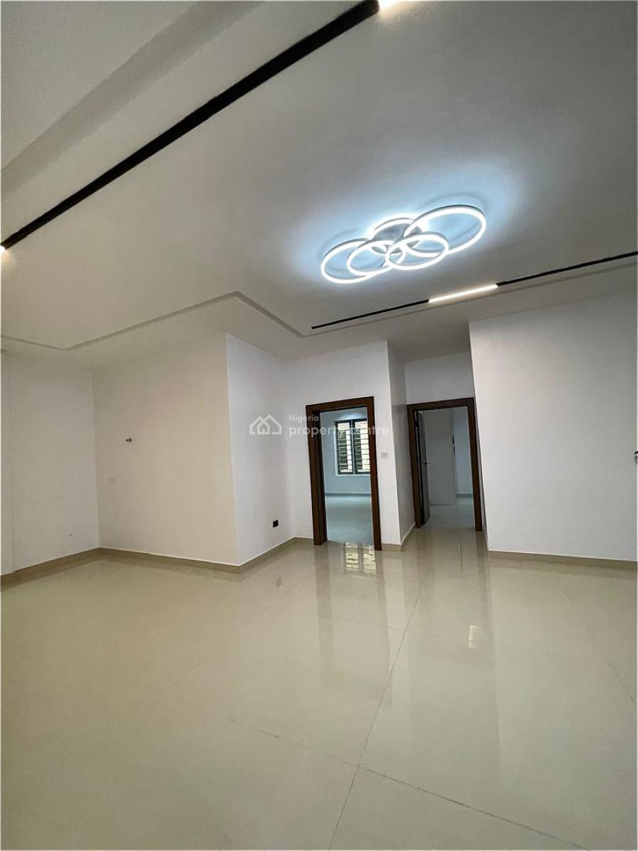 Luxury 5bedrm Duplex With A Room Bq At Omole Phase 1
